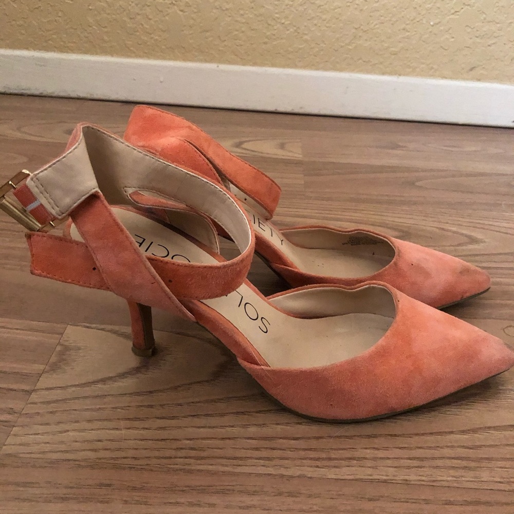 Size 5.5 Pink Strappy Pumps